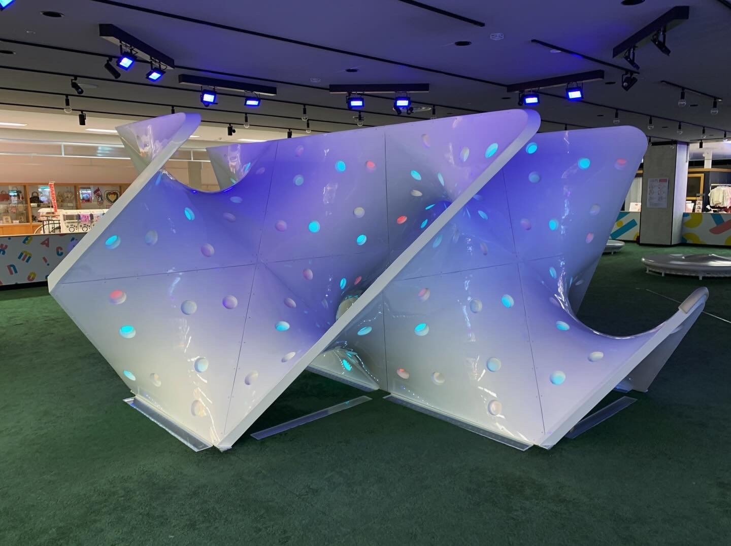 46EE9CC2-C404-490E-BDE7-9697F48F0CFA